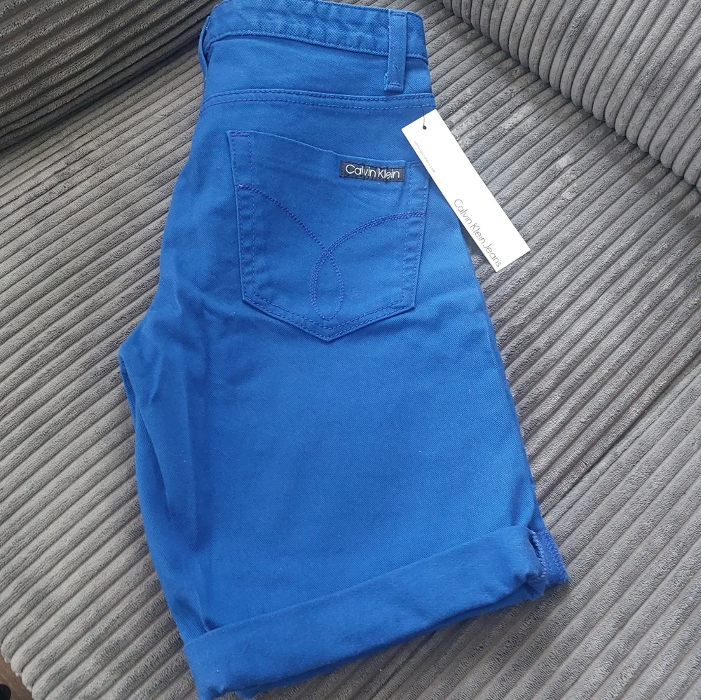 NWT Calvin Klein Blue Cuffed Denim Shorts - Picture 4 of 8